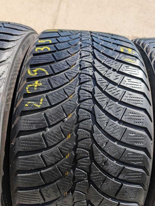 # SET 4 Anvelope Iarna 240/40 R19 + 275/35 R19 KUMHO WinterCraft WP71 - XL | Pret/buc