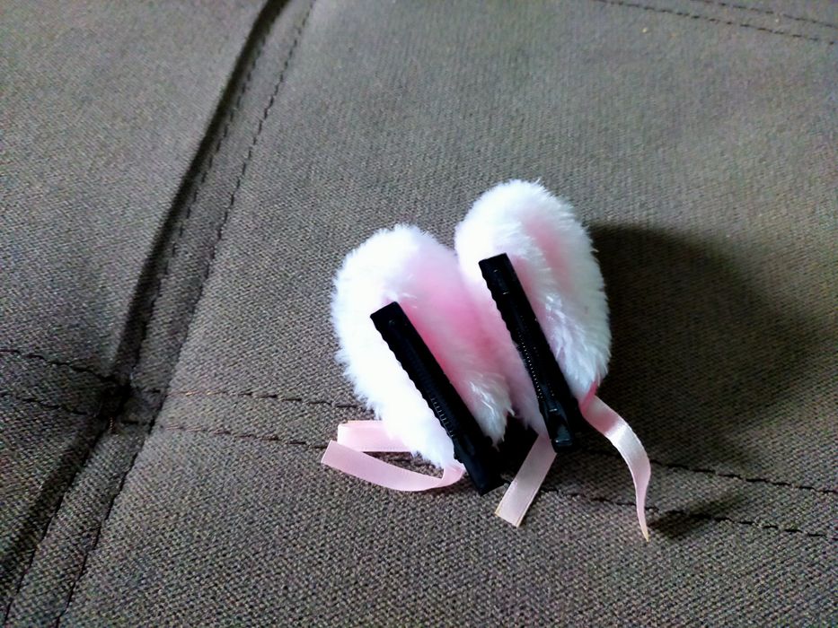 Заколка виде уши кошек