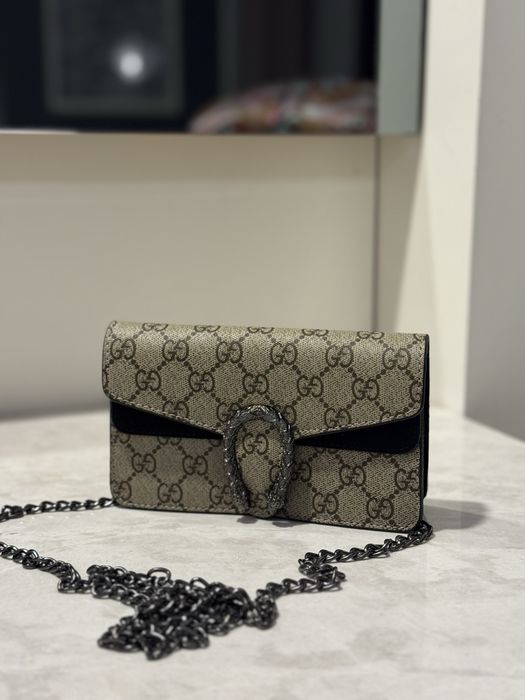 Gentuta gucci de dimensiuni mici
