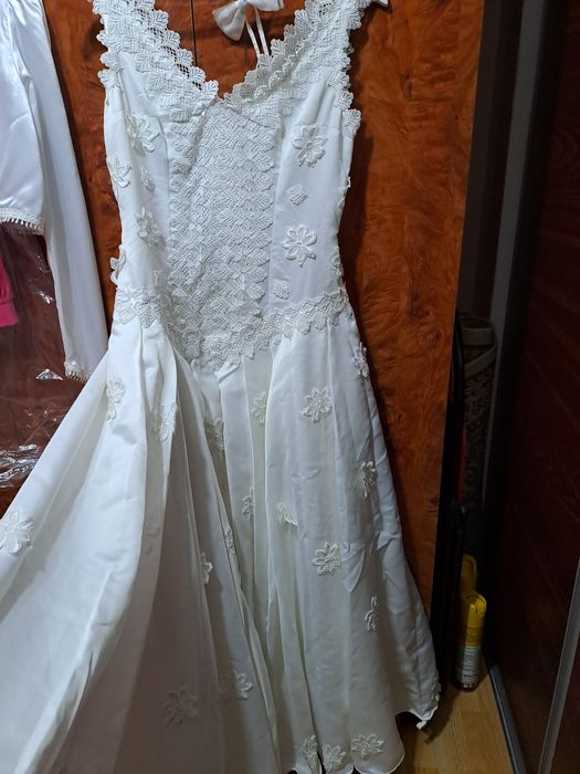 Vand rochie de mireasa