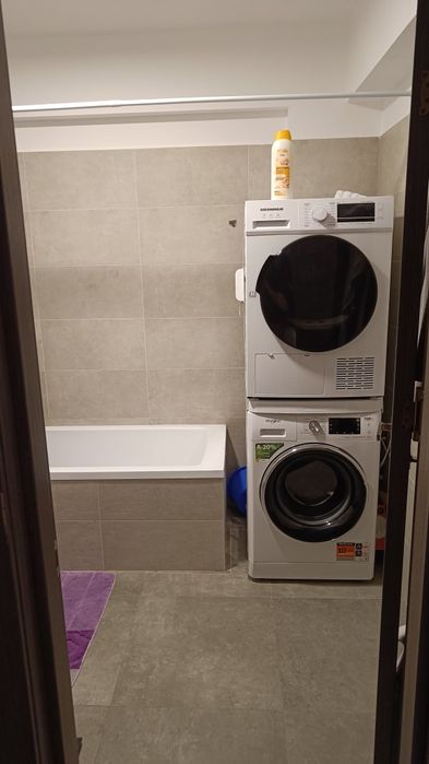 Ap. 2 camere de închiriat la Soho