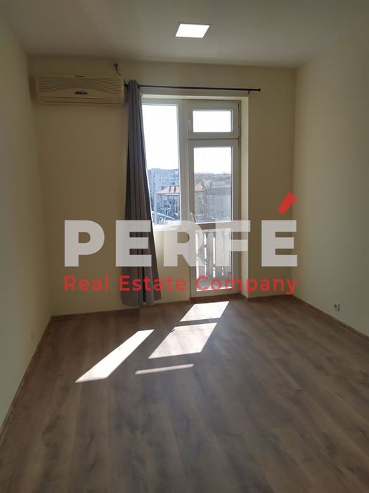 Продава се Двустаен апартамент в Бургас, Център - 70 кв.м за 2115 €/кв.м - Снимка #2