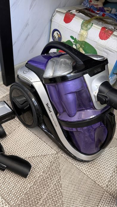 Пылесос Tefal с 2 насадками