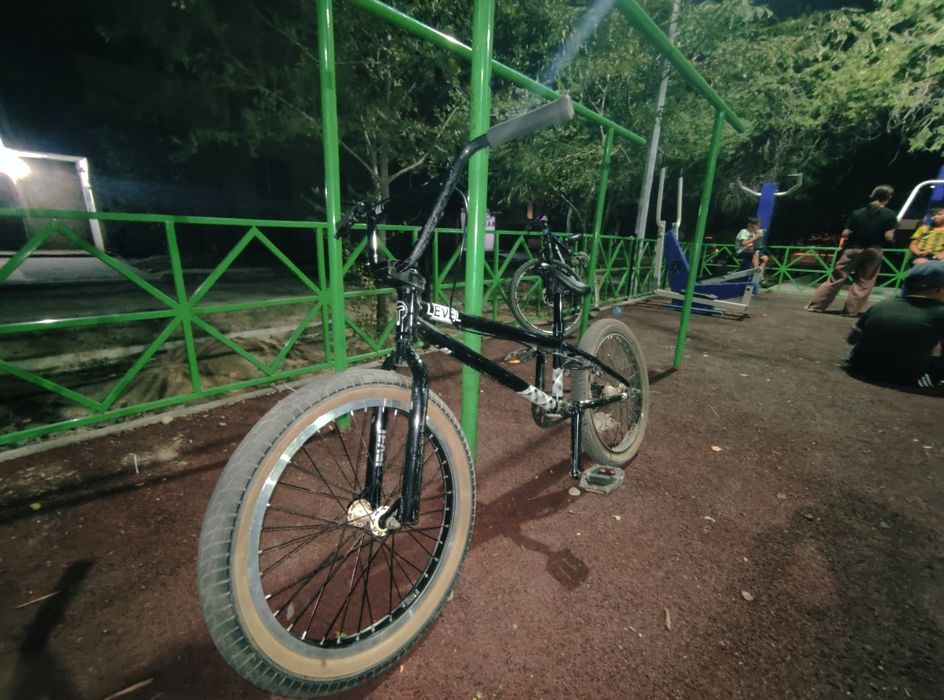 Продаю Велосипед BMX Модель: LEVEL TECH TEAM
