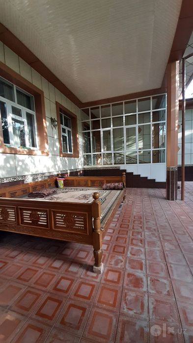 Hovli srochna sotiladi
