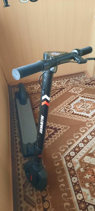 Электросамокат        .