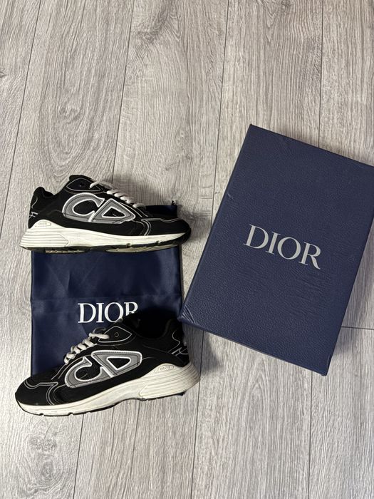 Dior b30 cu mici defecte