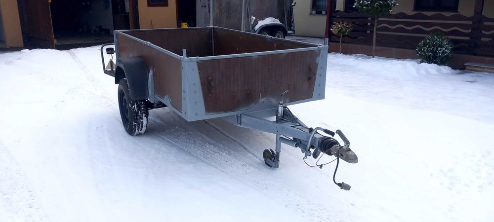 Vand remorca 1.200 kg cu sistem de frânare, reconditionat total