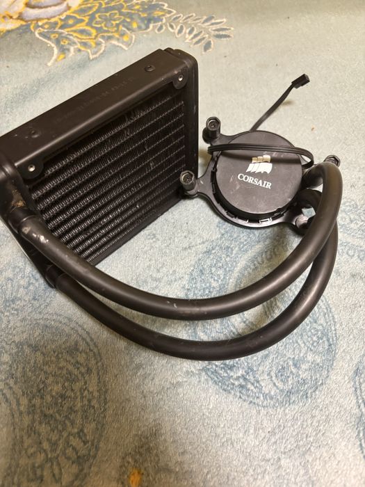 cooler AIO Corsair de 120 mm