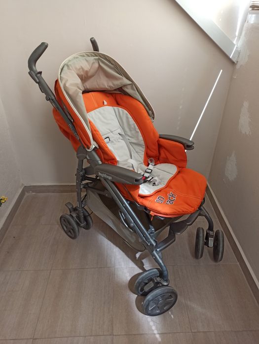 Много лека количка Peg Perego Pliko P3 On Track