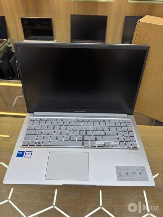 Laptop ASUS Vivobook Core 7 150U 8/512GB 15.6 FHD IPS