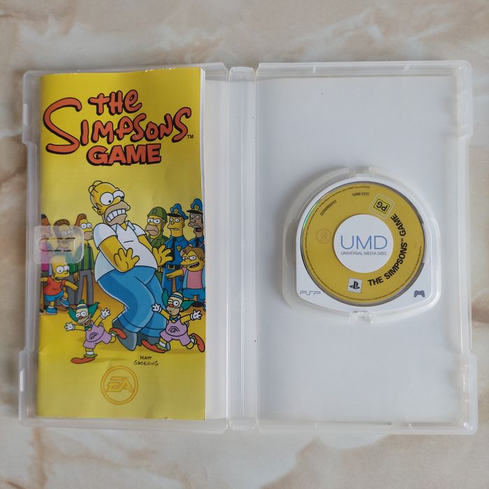 [PSP] Vând joc The Simpsons Game original + consolă BONUS //poze reale