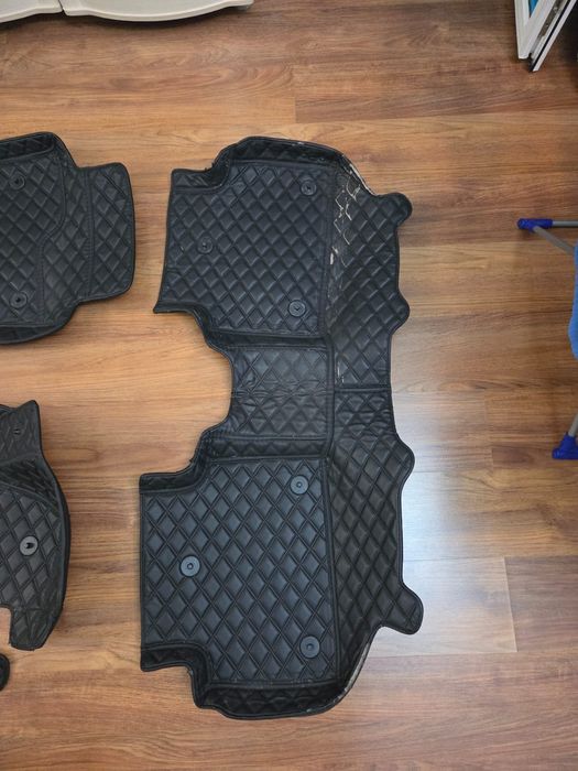 Чехол и полик сатылады