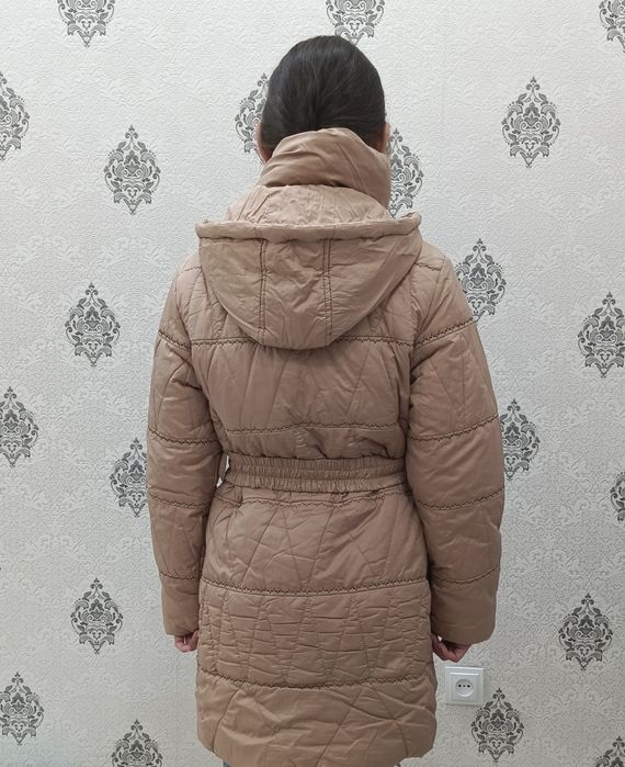 Зимняя куртка сатылады.