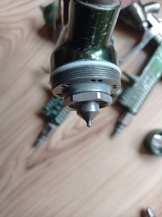 Бояджииски пистолет Sagola 444G с дюзи 1,8 мм. без казанчета