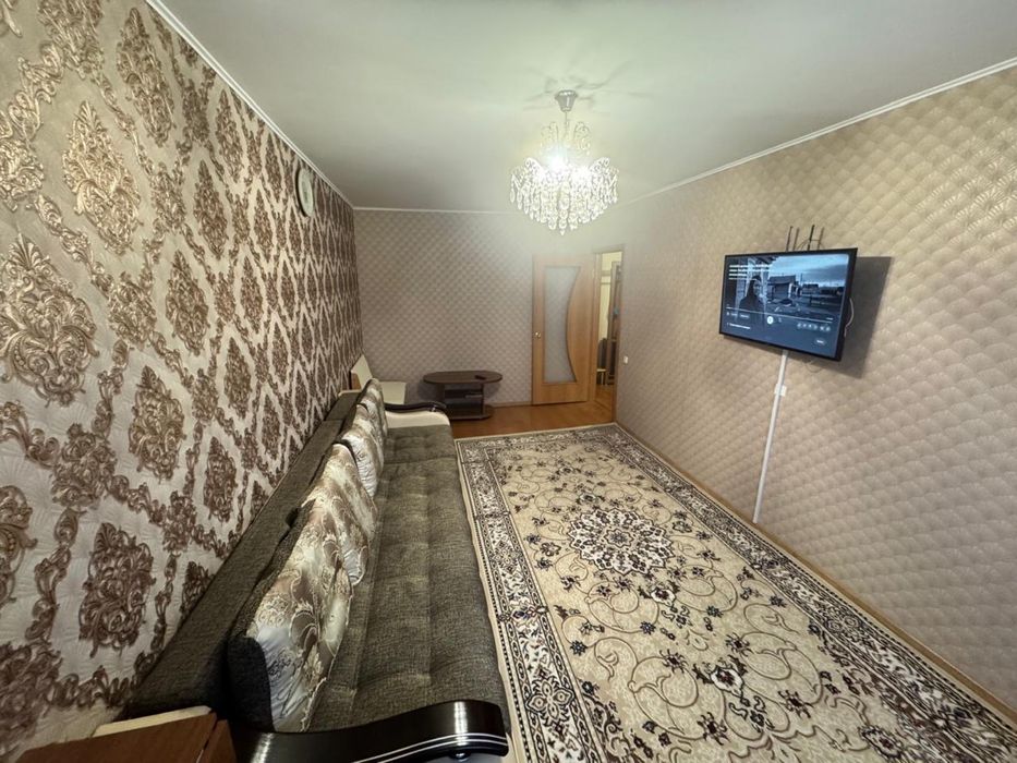 Продам 2 ком квартиру 8мкр дом 2