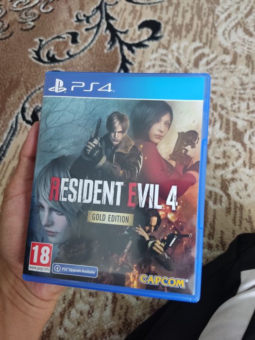 Playstation 4 pro 18 дисков и три джойстика