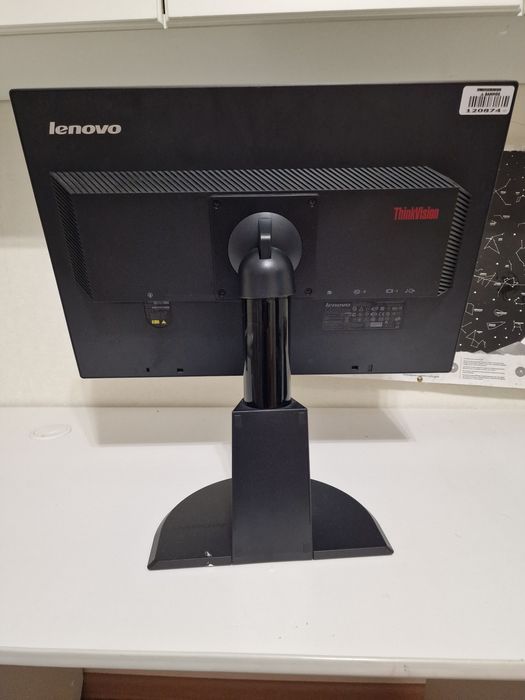 Монитор Lenovo 22