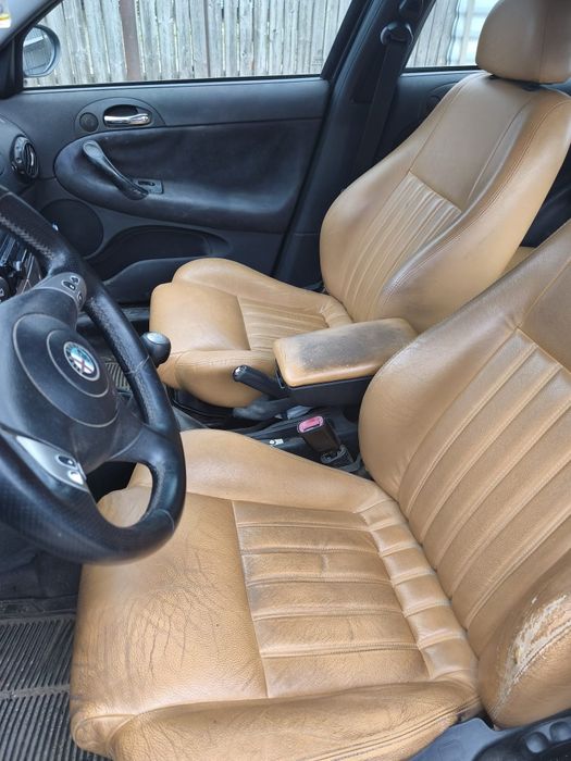 Se vinde Alfa Romeo