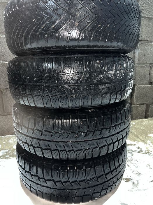 Зимние шины 4шт в дисках