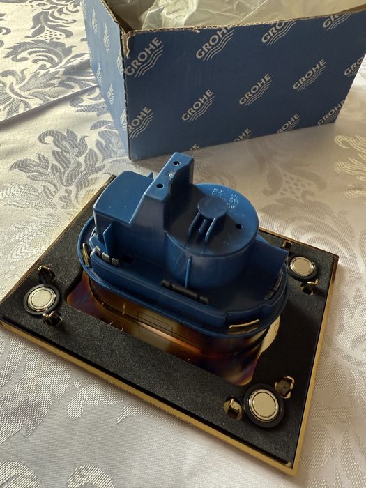 Clapeta Grohe Cosmopolitan Arena S Auriu Lucios Gold