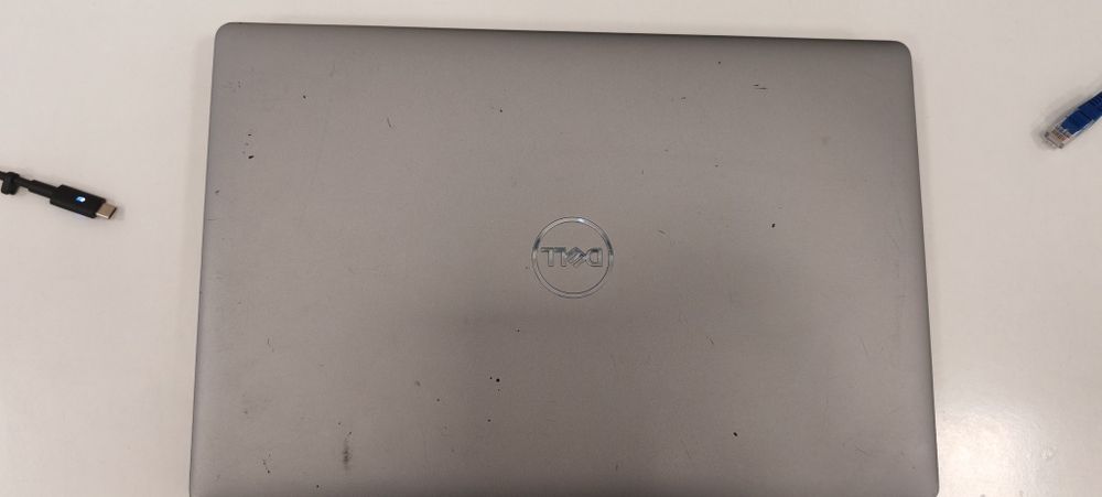 Dell precision 3671 i7 12 Gen 16gb DDR5 256 nvme disk