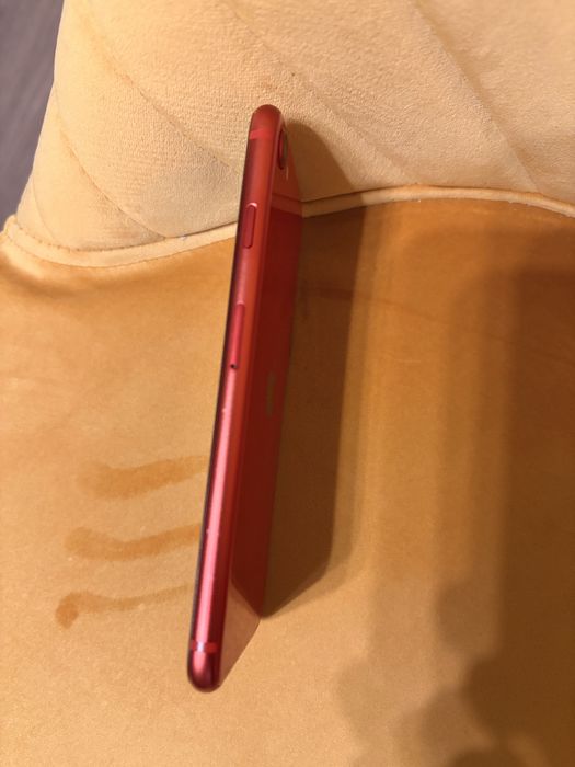 Iphone SE 2020, червен, 64 GB