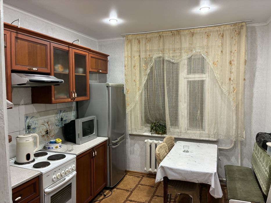 Сдаю 4комн квартиру