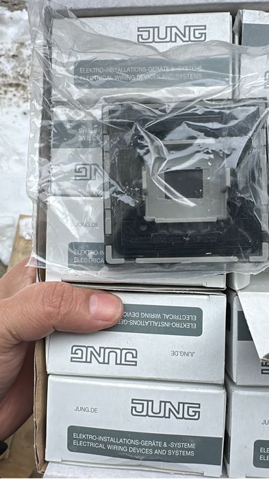 Продам розетки JUNG GIRA