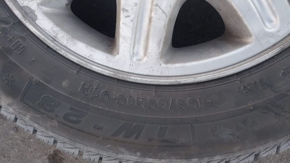 Продам шины почти новые