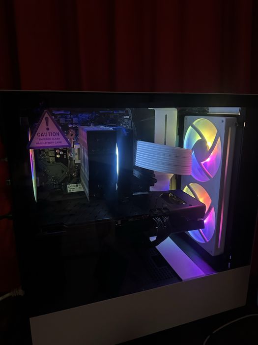 Ryzen 7500f + Gigabyte 620m H AM5 + carcasa NZXT H510b