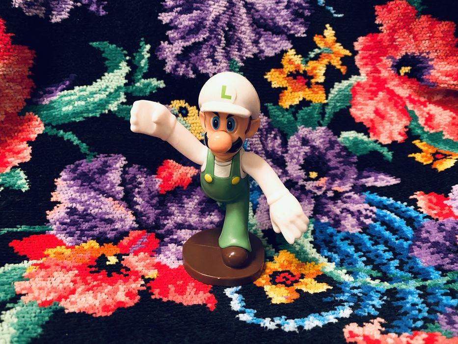 Луиджи Супер Марио Макдональдс