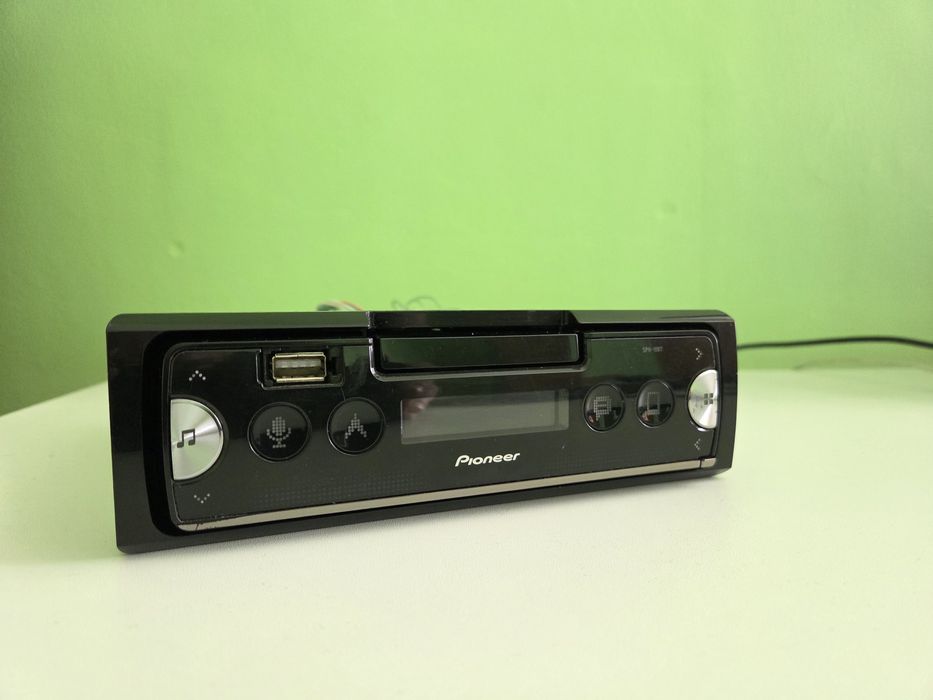 Продавам аудио плеър Pioneer SPH-10BT