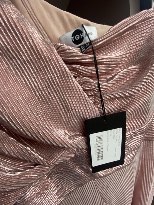 Salopeta de seara TGH marime 34, roz metalizat, evazata