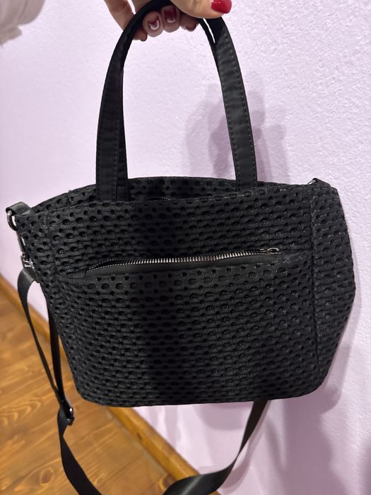 Спортна чанта с къса и дълга дръжка