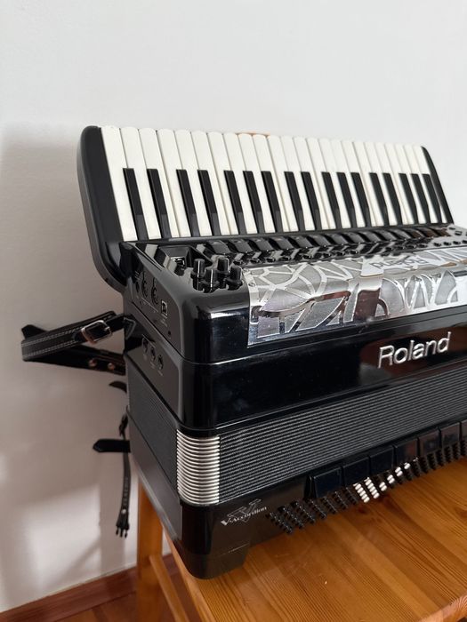 Vând Roland Fr8x