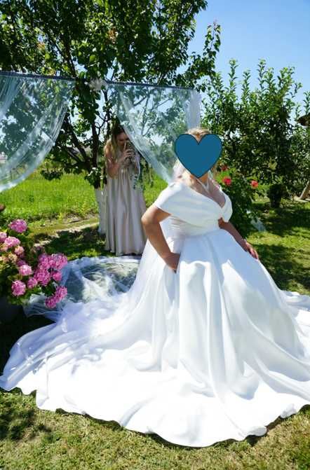 Rochie mireasa deosebita