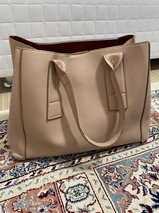 Все сумки по 2000 тг