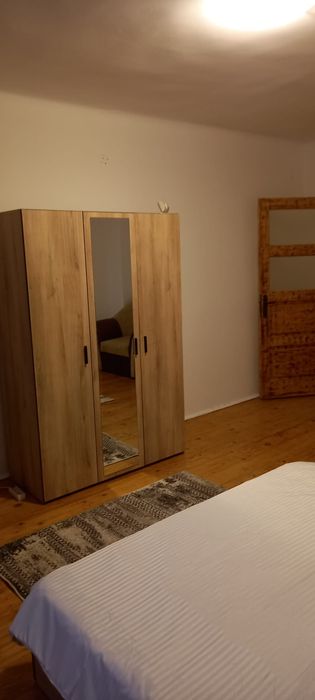 Apartament  de inchiriat zona bartolomeu
