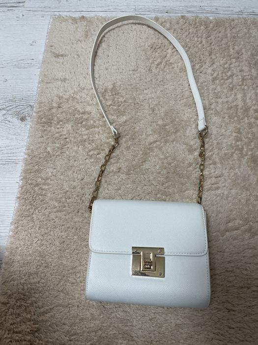 Дамска бяла чанта