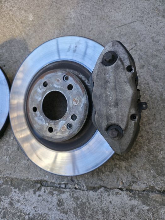 Sport edition предна спирачна система 330mm BREMBO