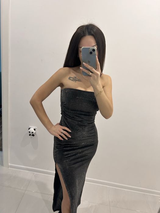 Блестяща рокля с цепка- Bershka