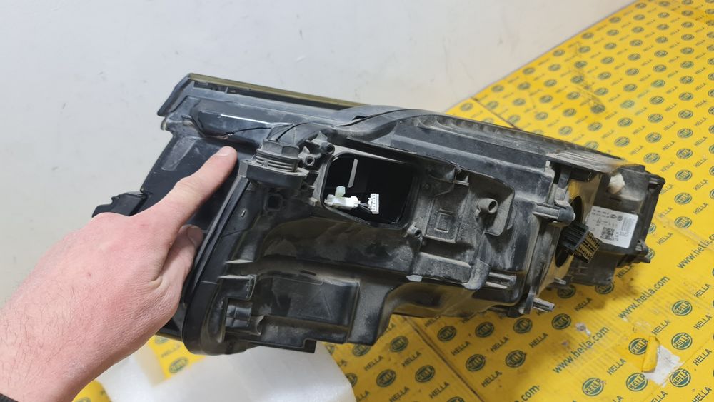 Far full led Matrix VW Touareg 3 7cr 760  R line negru black