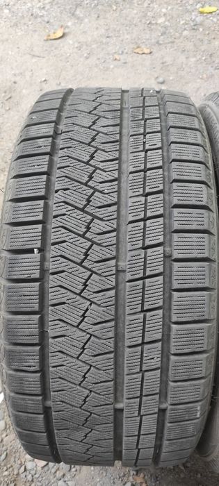 Комплект шин 245/40/18 triangle