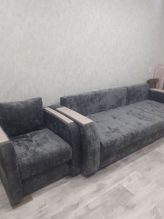 Продам диван с креслом