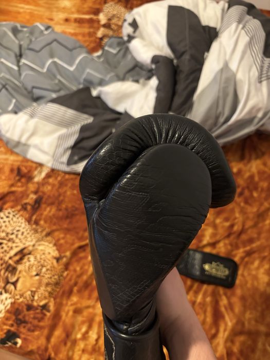 Manusi de box din piele naturala