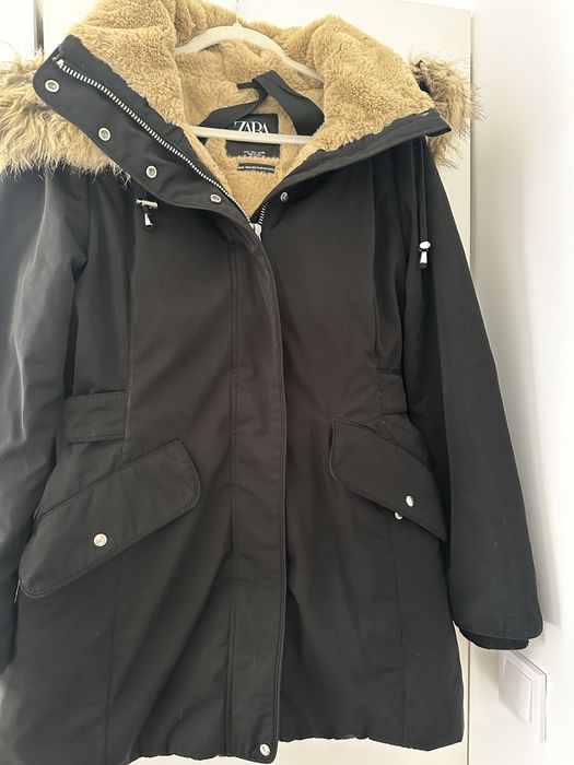 Черно зимно яке.