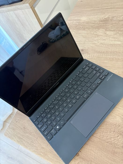 ASUS ZenBook 13 OLED