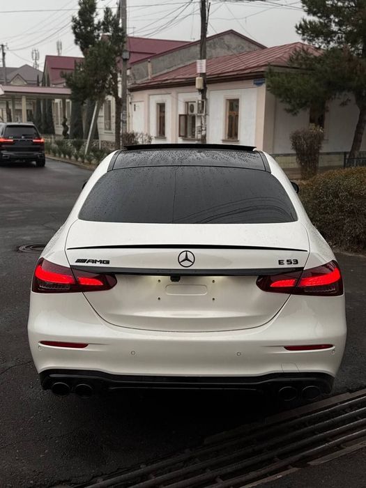 Mercedes-Benz w213 e53