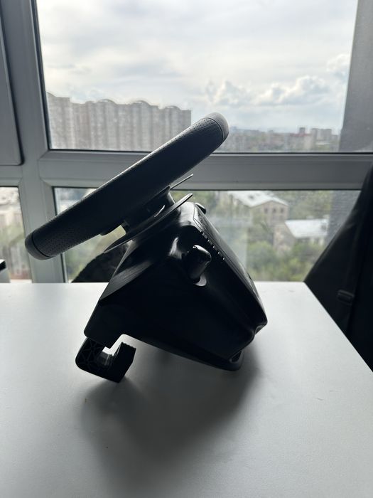 игровой руль Logitech g29 и педали logitech